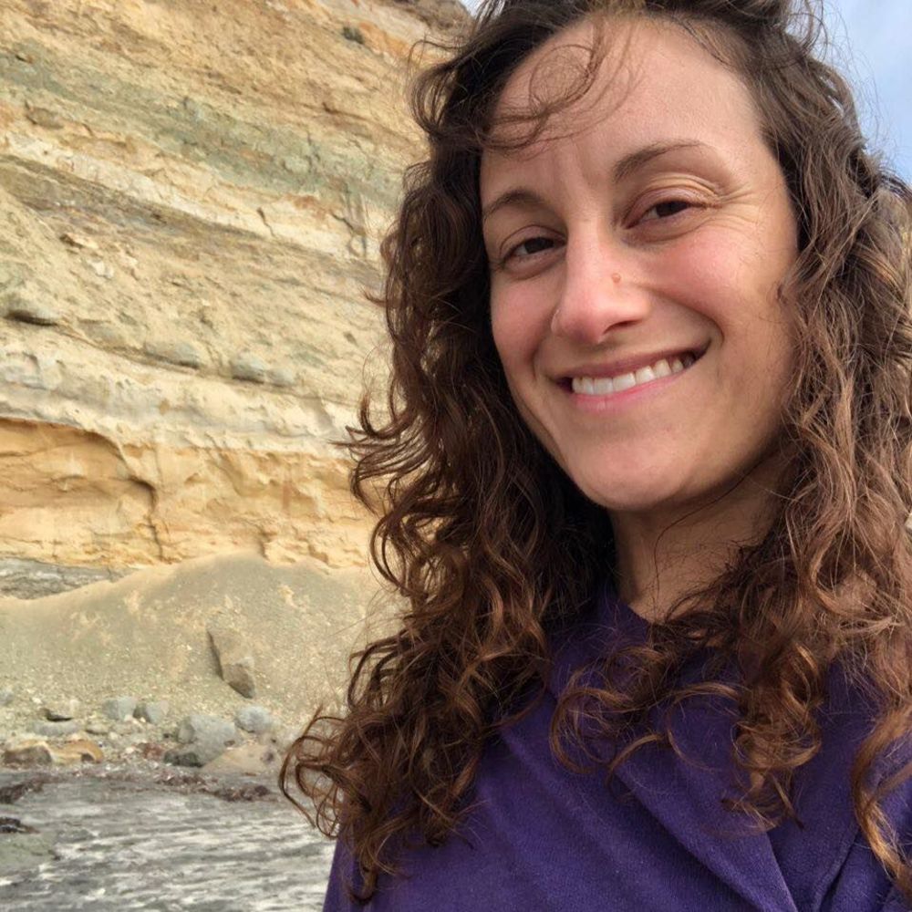 Meet your Posher, Leslie